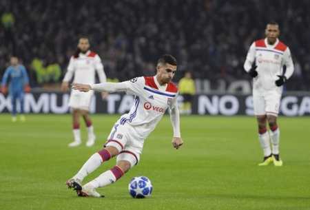 德天空：多特19岁边锋坎贝尔已向俱乐部表示希望在冬窗离队（德天空：多特19岁边锋坎贝尔已告知俱乐部，盼在冬窗离队）