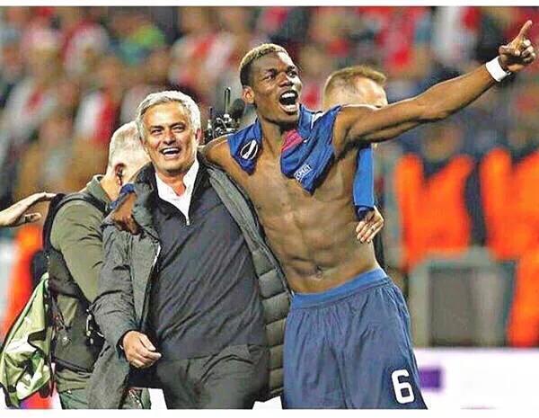 纽卡斯尔新援前锋表现不佳，转会费花销巨大，球队成绩欠佳。（重金引援未见成效：纽卡斯尔锋线新援低迷，战绩不理想）