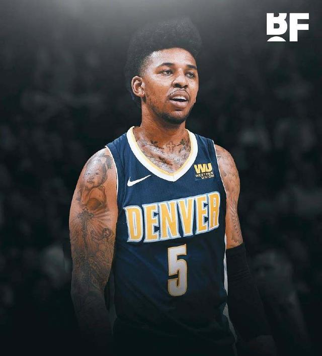 接替皮奥利，记者：前帕尔马主帅达韦尔萨接近执教佛罗伦萨（记者：前帕尔马主帅达韦尔萨接近出任佛罗伦萨主帅，将接任皮奥利帅位）