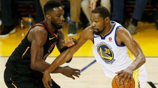 王曼昱横扫华裔名将，王楚钦11-4降维打击，国乒8-0韩国豪取5连胜（王曼昱横扫华裔劲敌，王楚钦11-4统治全场，国乒8-0韩国豪取五连胜）