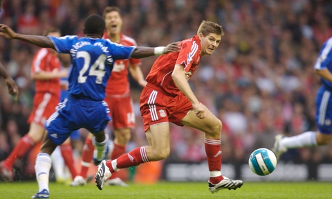 前锋训练中展现惊人速度，状态迅速回升（前锋训练场飙出惊人速度，状态回暖神速）